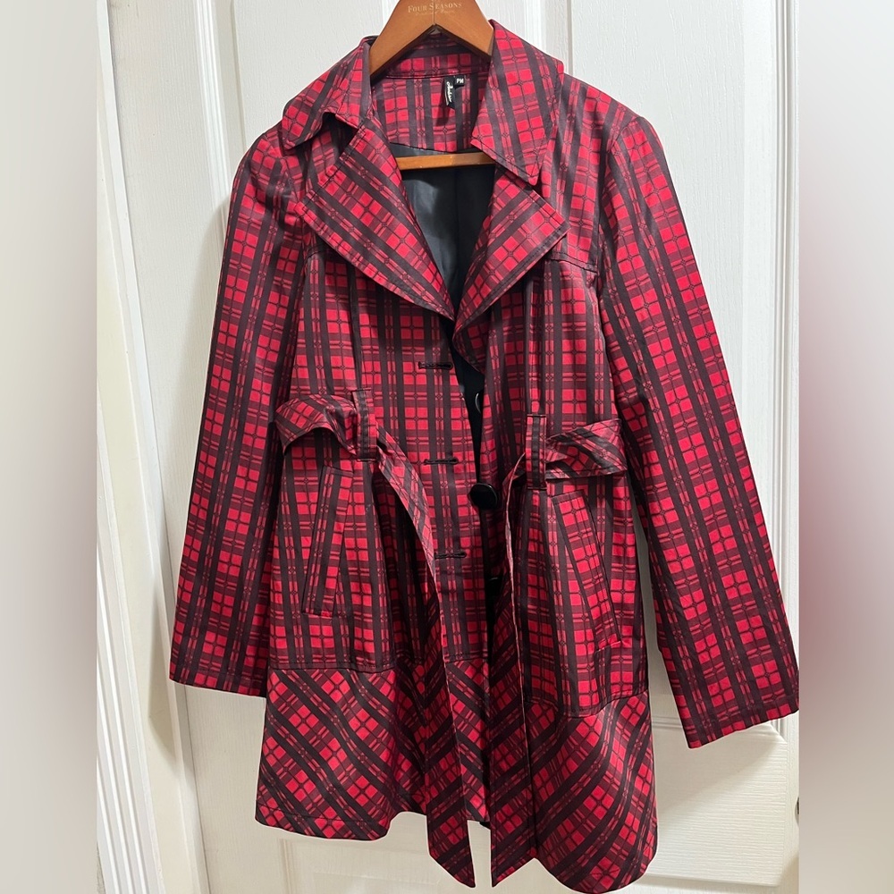 Ambition Women’s Jacket - Picture 3 of 10